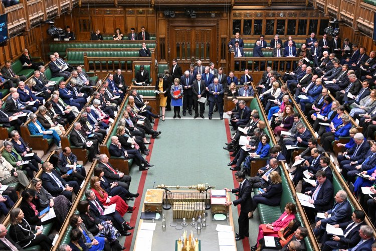 Chaos erupts as UK parliament votes on Gaza ceasefire